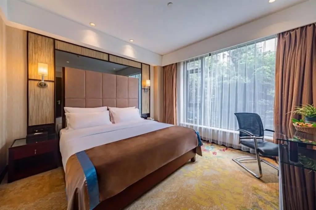 Чунцин: Rezen Kingtown Hotel (Chongqing Guanyinqiao)
