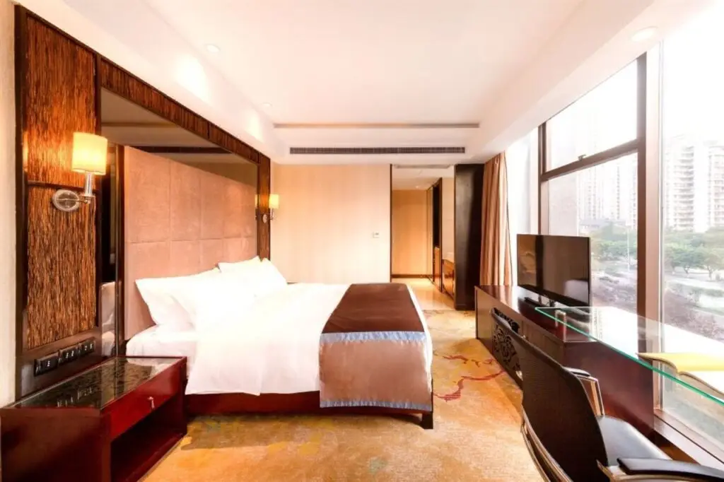 Чунцин: Rezen Kingtown Hotel (Chongqing Guanyinqiao)