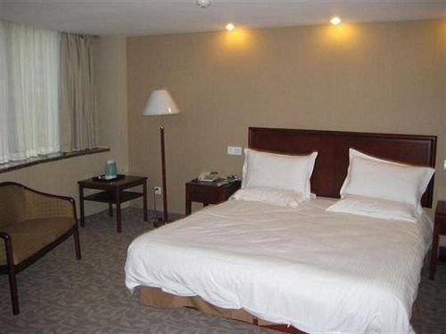 Greentree Inn Tianyi Plaza — фото 1