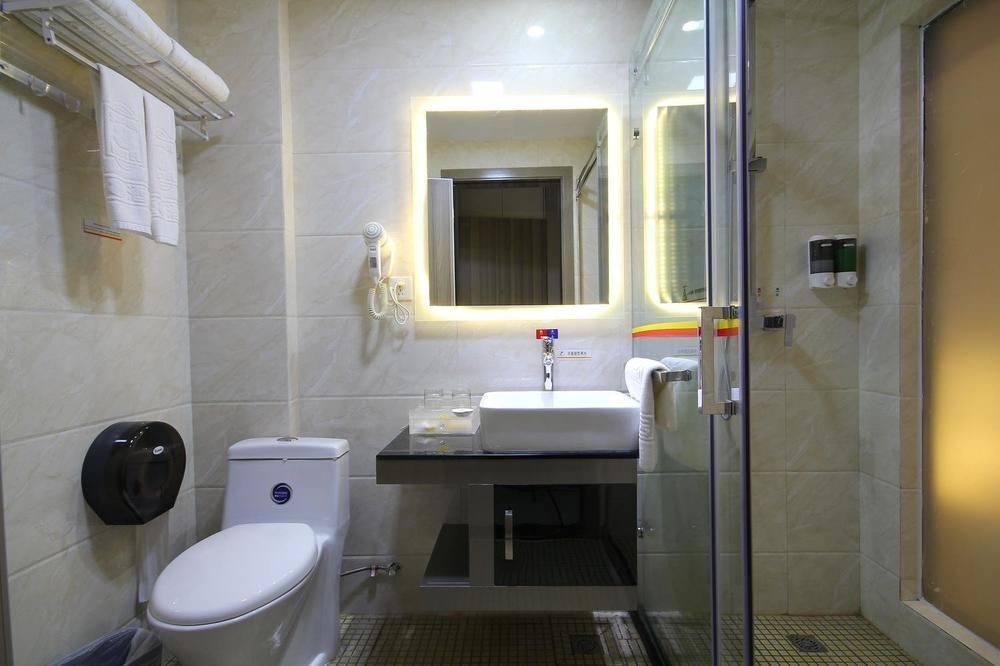 Гуанчжоу: Super 8 Hotel Guangzhou Huang Shi Xi Lu