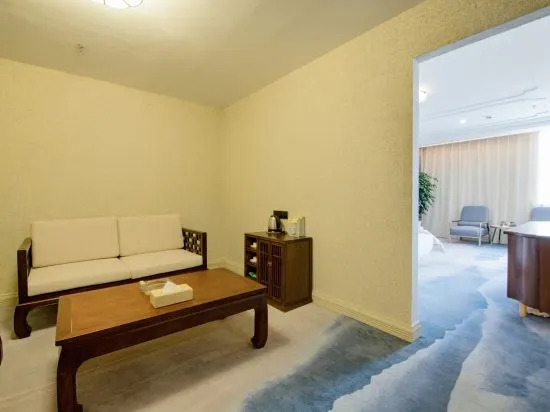 Дали: Xinda Hotel (Dali High-Speed Railway Station & Erhai Lake Park)