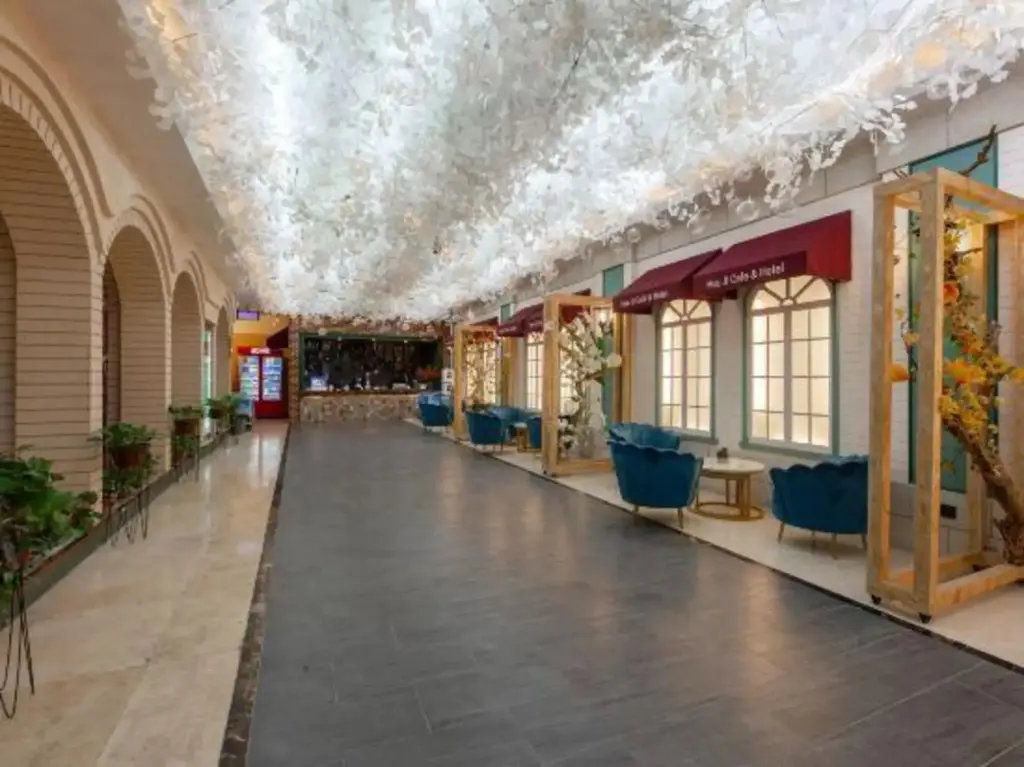 Цзяочжоу: Jiaozuo flower season coffee Hotel (Rose Park store)