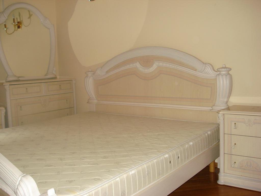 Москва: Flat Near Bolshoi Theater