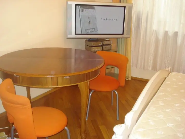 Москва: Flat Near Bolshoi Theater