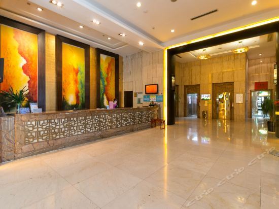 Цзиньхуа: Shenhua Business Hotel Parking Lot