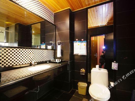 Мяньян: Xianlongtan Holiday Hotel (Mianyang Mianyang Central Hospital)