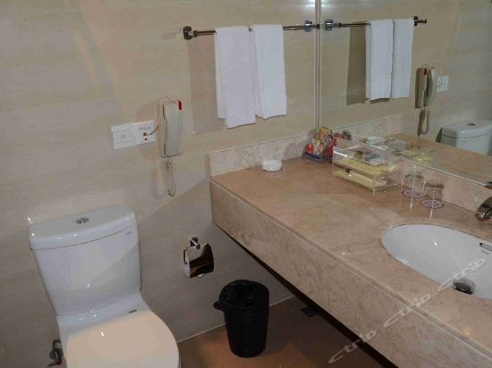 Шаоксинг: Prince Banquet Hotel