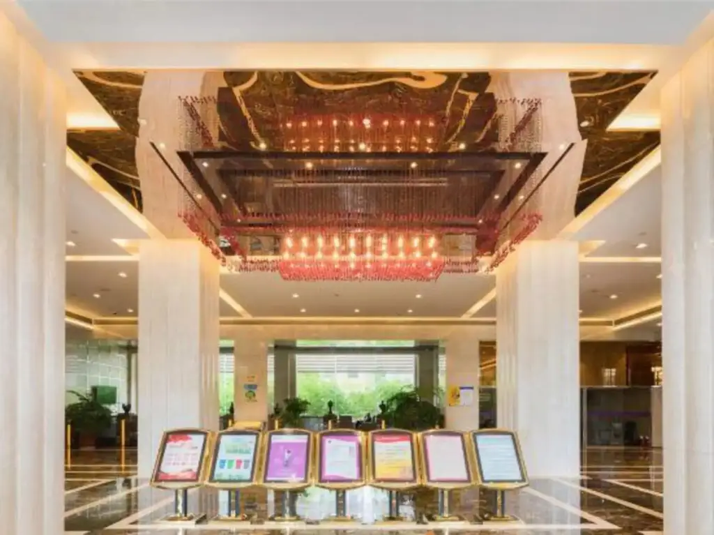 Тайчжоу: Romantic Hotel