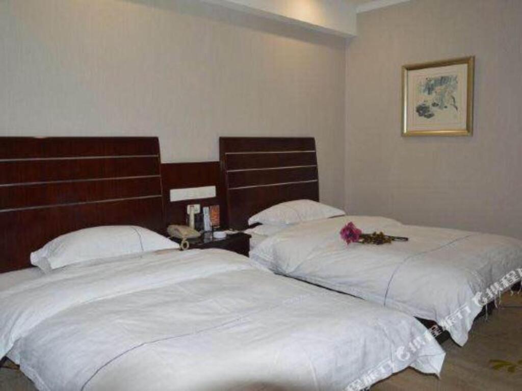 Тайюань: Yifeng Hotel