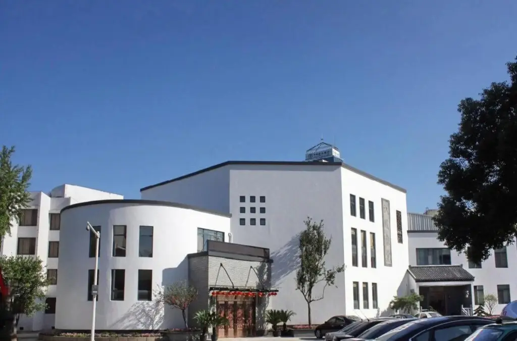 Цзиньцзэ: Songling Hotel