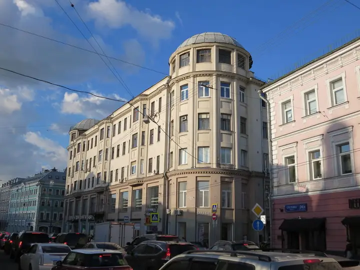 Москва: Сретенский Двор