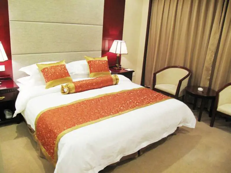 Пекин: Kunming Hotel