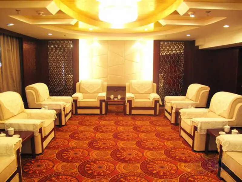 Пекин: Kunming Hotel
