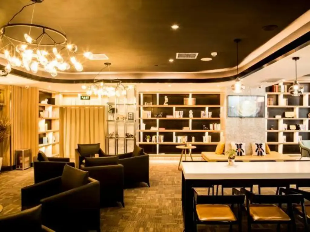 Пекин: Golden Inns (Beijing South Railway Station)