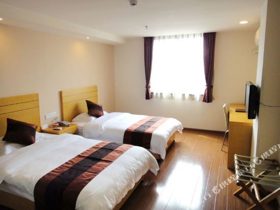 Чэнду: Xirui Jingxuan Hotel (Chengdu Wuhouci Jinli)