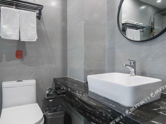 Чэнду: Xirui Jingxuan Hotel (Chengdu Wuhouci Jinli)
