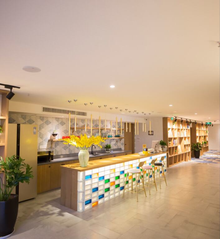 Чунцин: Weiyang Creative Hotel Chongqing Nanbin