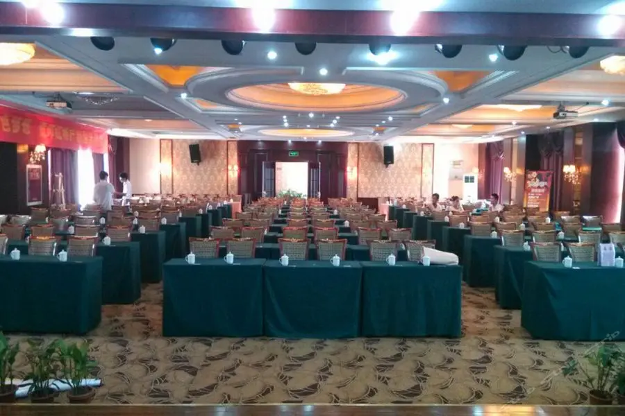 Чэнду: Xinhua Hotel