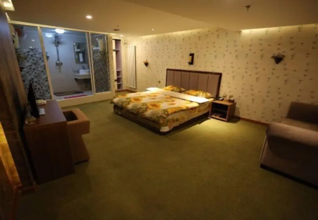 Далянь: Dalian Weijia Rainbow Hotel (Convention and Exhibition Center Branch)