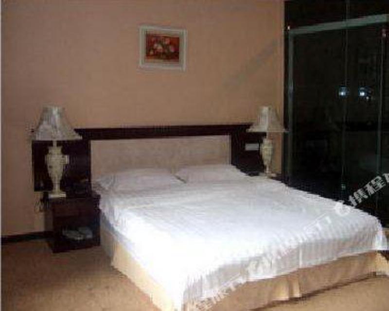 Чунцин: HuayiBusinessHotel (Chongqing Fengdu Ghost City)