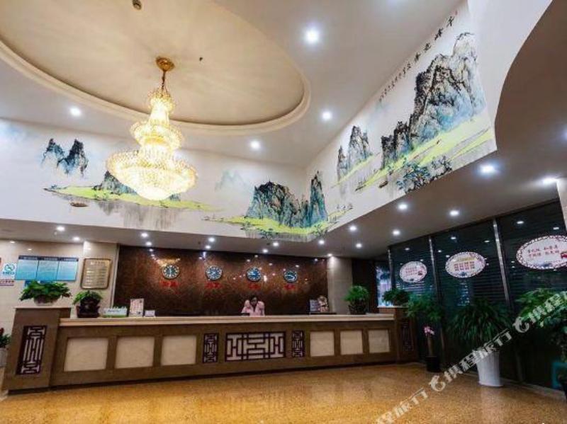 Чунцин: HuayiBusinessHotel (Chongqing Fengdu Ghost City)