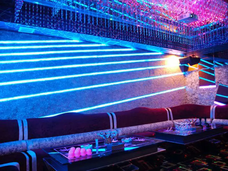 Дунгуань: 东莞怡安大酒店(雁田店)