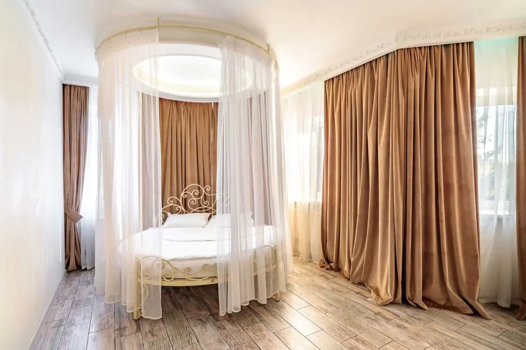 Троицк: Замок Anstar House Vatutinki