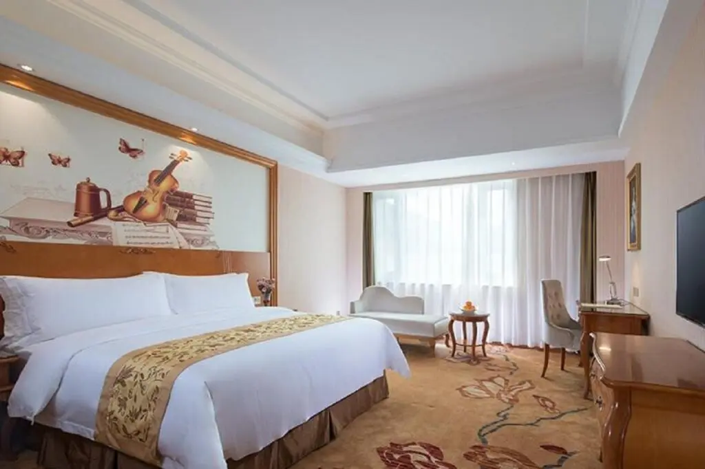 Гуанчжоу: Vienna International Xintang Jean Fangzhicheng