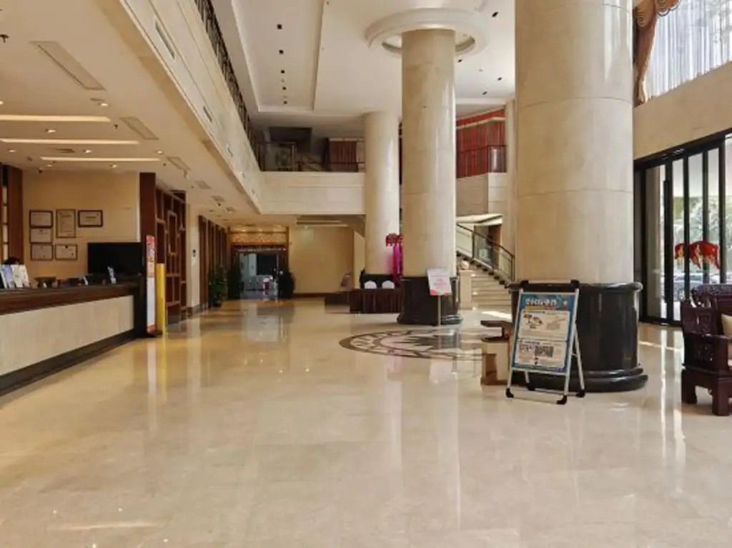 Хайкоу: Haikou Weihao Hot Spring Hotel (Provincial Government Riyue Square)
