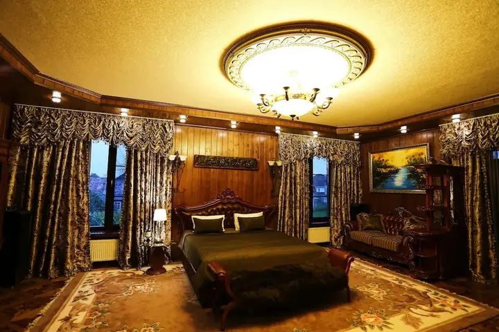 Внуково: Banniy Klub Shangri-La
