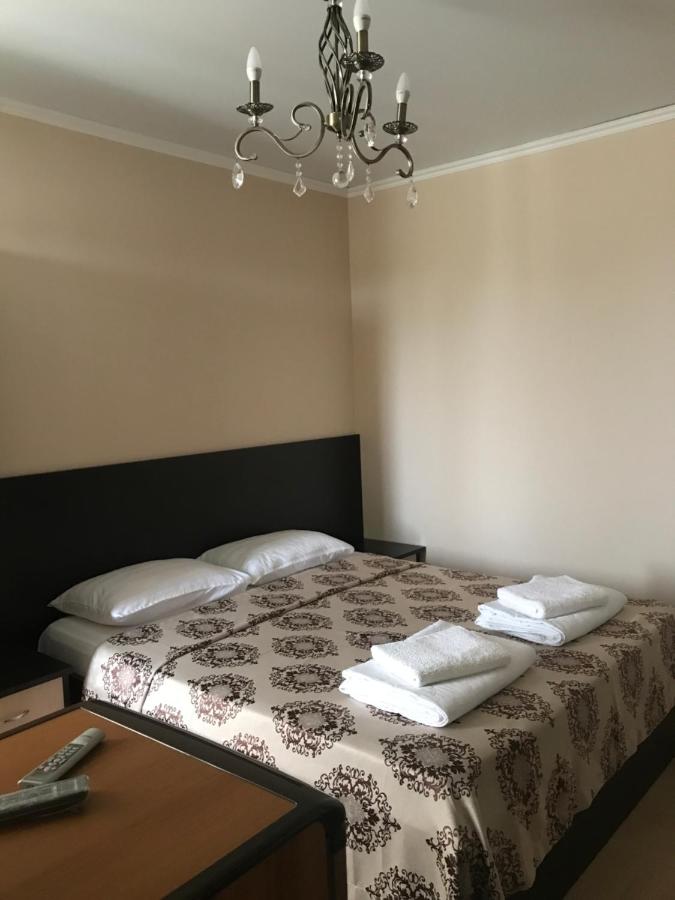 Витязево: Guest House Stariy Dvorik