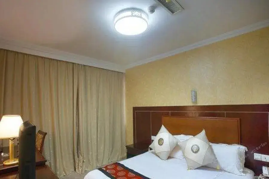 Xiong Zhen Hotel — фото 1