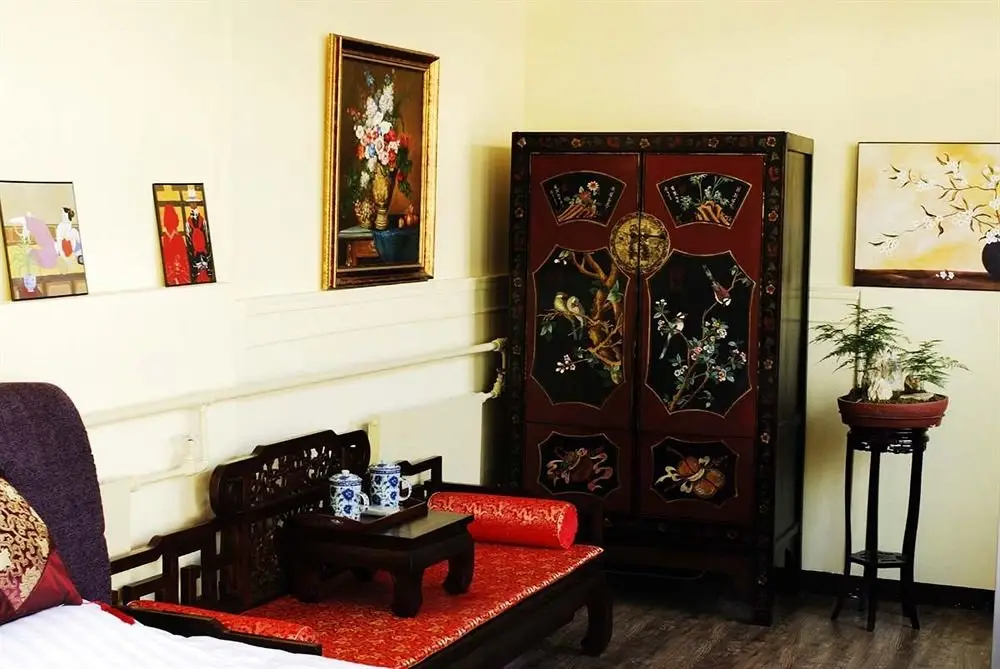 Пекин: Emperors Guards Station Courtyard