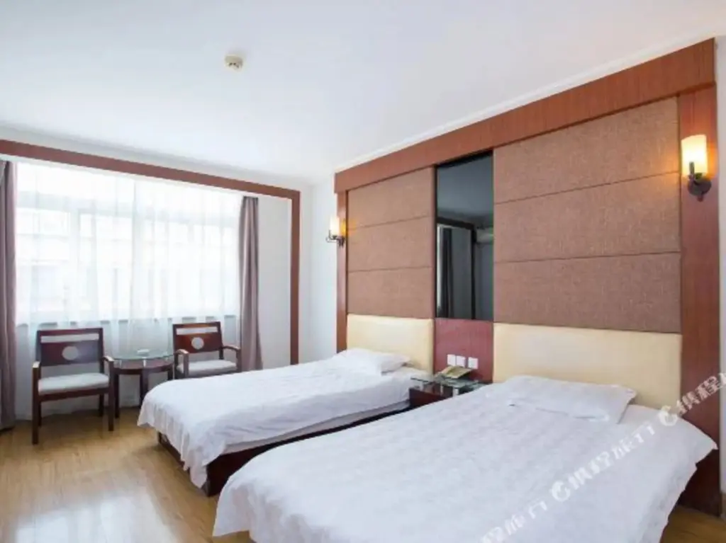 Шанхай: Huaren Hotel (Shanghai Wujiaochang Metro Station)