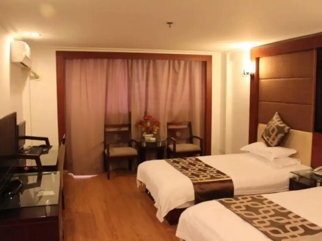 Шанхай: Huaren Hotel (Shanghai Wujiaochang Metro Station)