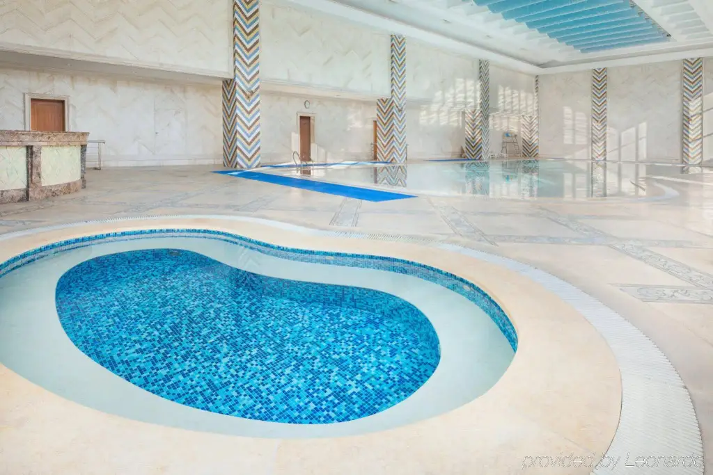 Шанхай: Lake Malaren International Convention Center Hotel