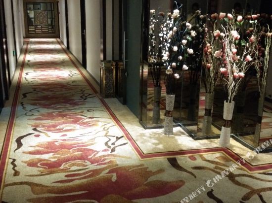 Huijin Business Hotel — фото 1
