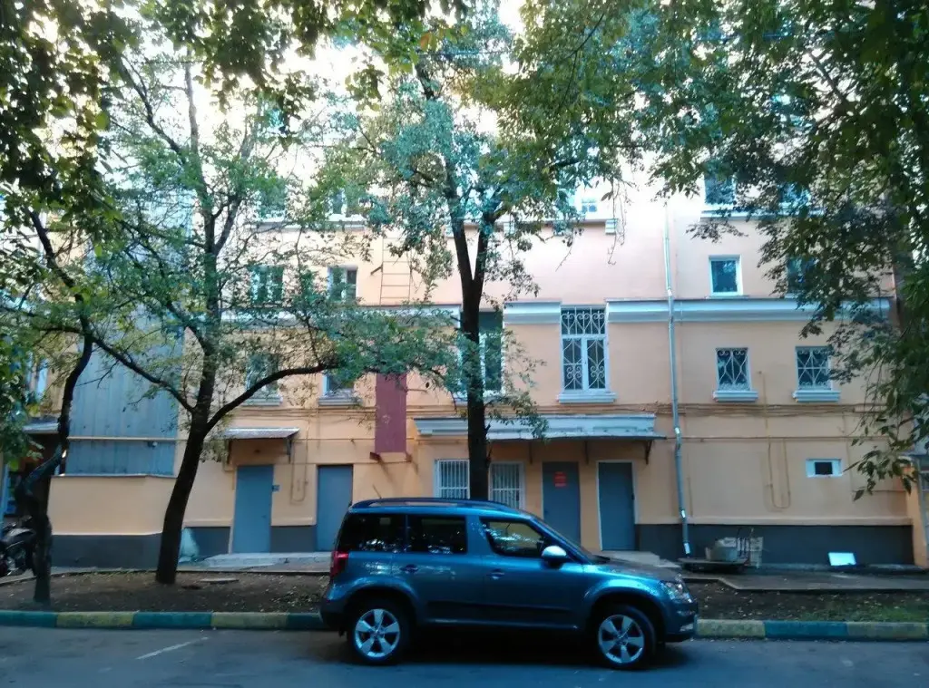 Москва: Айрисс