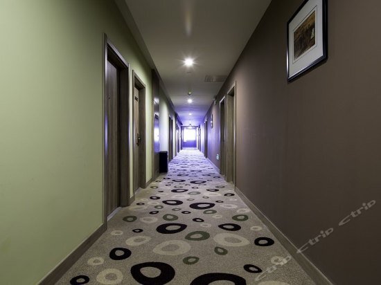 Сиань: Xi'an Jialili Hotel - Second Fengcheng Road library subway station