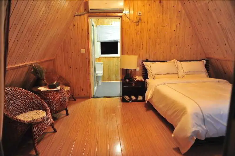 Лицзян: Lijiang Lashi Lake Retreat
