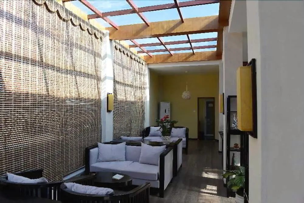 Лицзян: Lijiang Lashi Lake Retreat