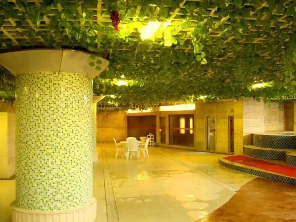 Джинченг: Zhulinshan Grand Hotel