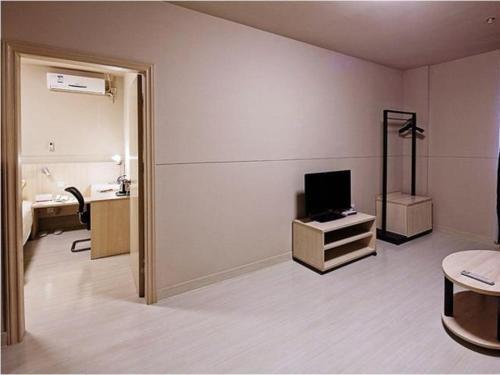 Тайчжоу: Jinjiang Inn Taizhou wanda square south Jiangzhou  road Branch
