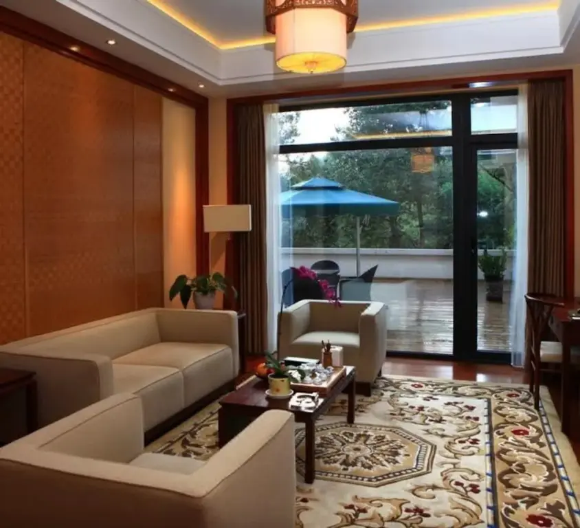Пуэр: Puer Mei Zi Lake Hotel & Resorts
