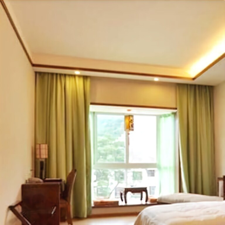 Xinyihua Hotel — фото 1
