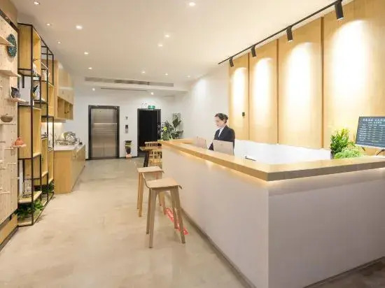 Чандэ: Youmi Hotel • Good Youth (Sports Center)