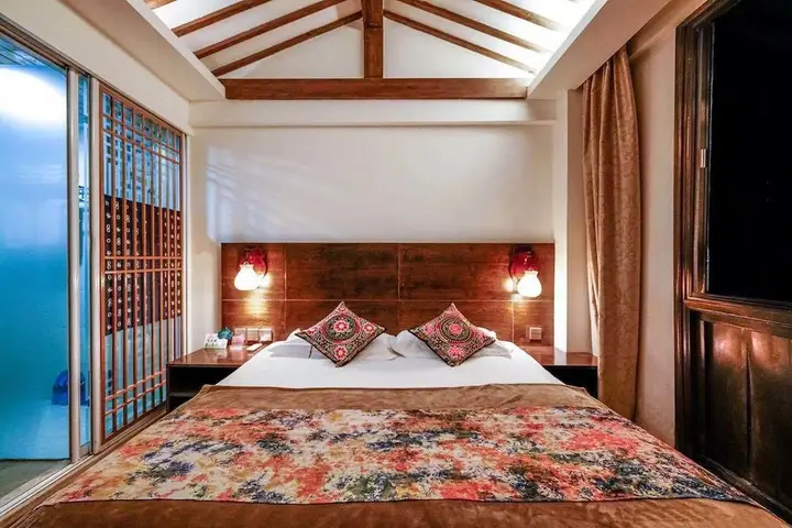 Дали: Taiheju Inn