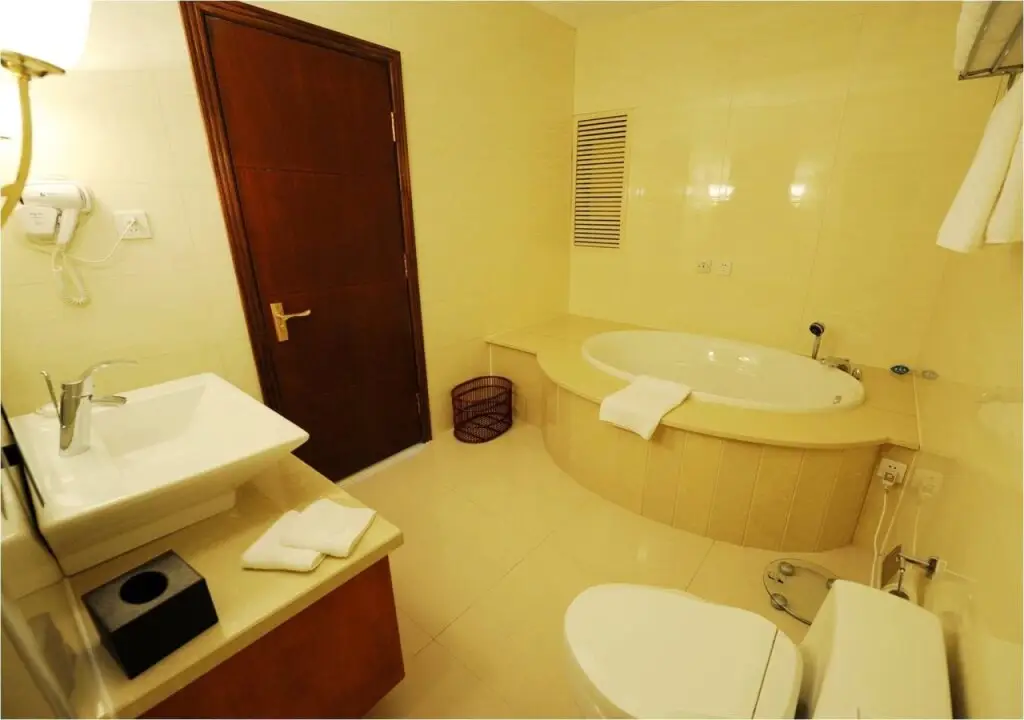 Харбин: Guanghan Hotel