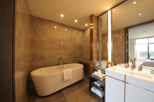Цюйчжоу: Narada Resort&Spa Jiangshan Hotel