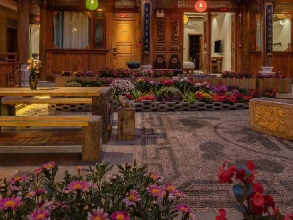 Лицзян: Jiuqi Fuxiang Inn (Lijiang Ancient City Dashuiche Branch)